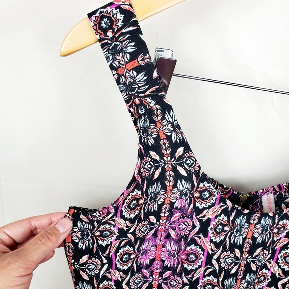 Xhilaration Floral Boho Romper Size Small - Picture 2 of 7